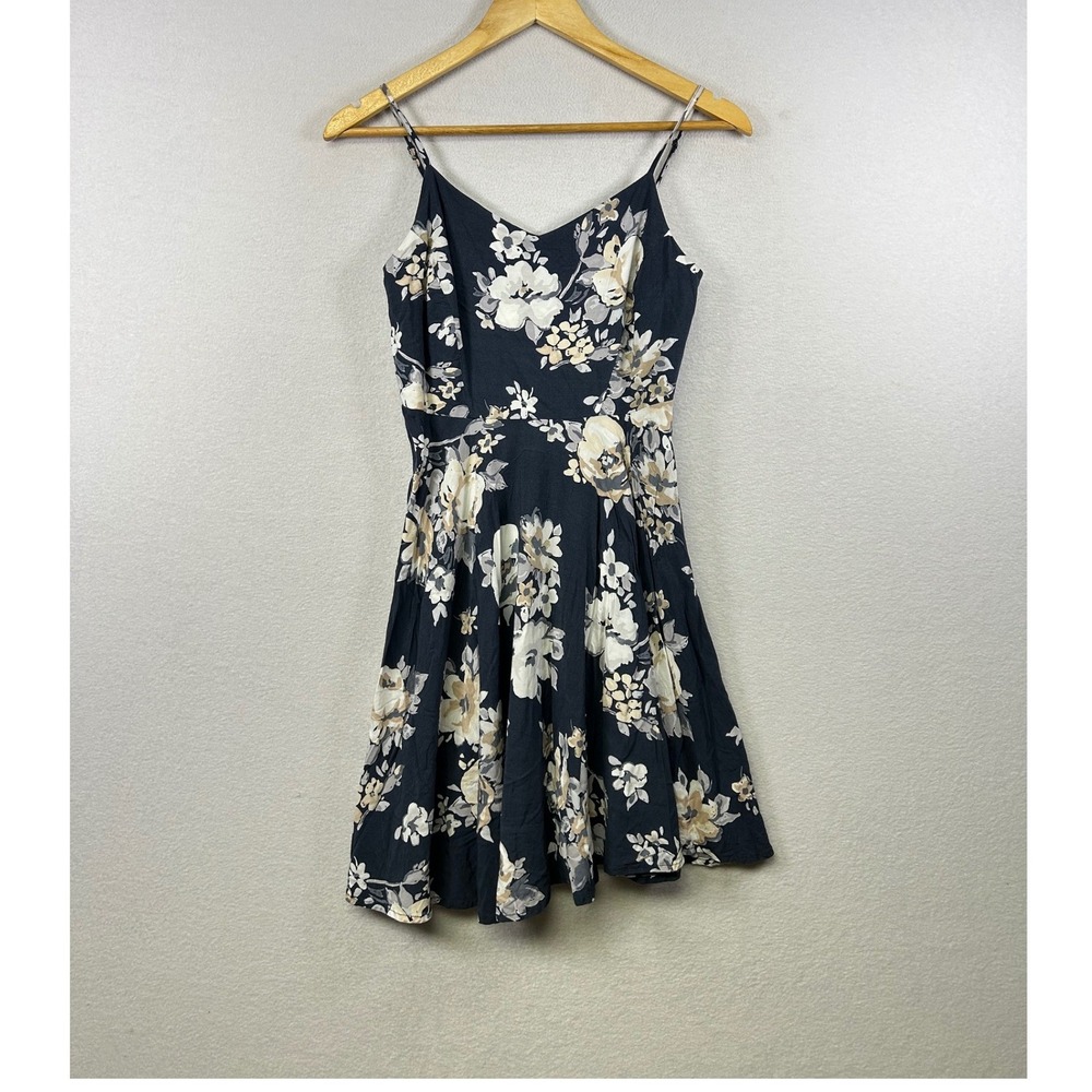 Old Navy Floral Print Smocked Fit Flare Dress Women Size S Navy White Tan